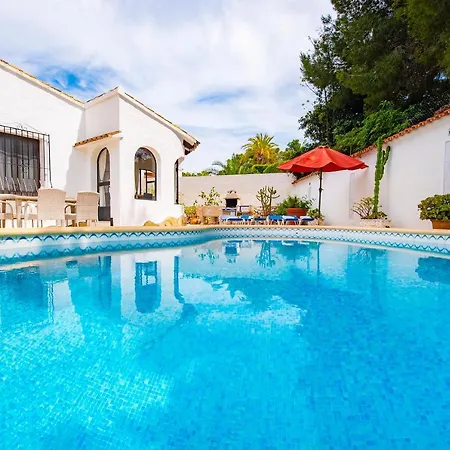 Yvonne - Chill Out, Free Wifi, Close To Facilities